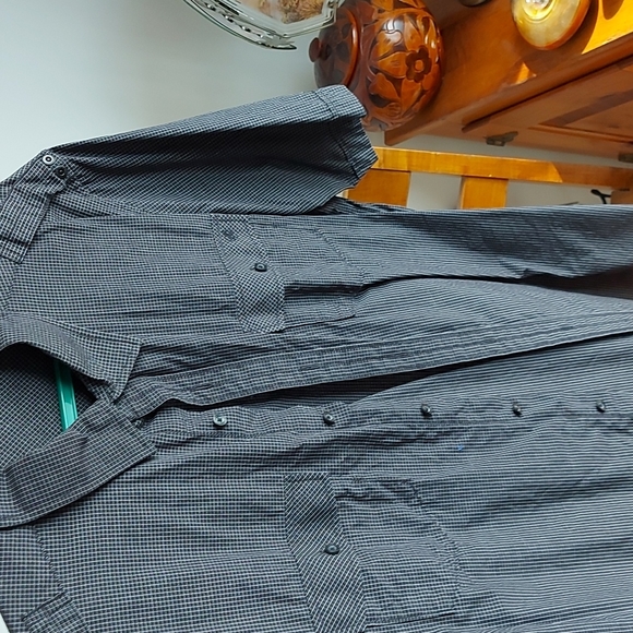 Sean Jean  xl .  2 pocket button  up - Picture 5 of 5